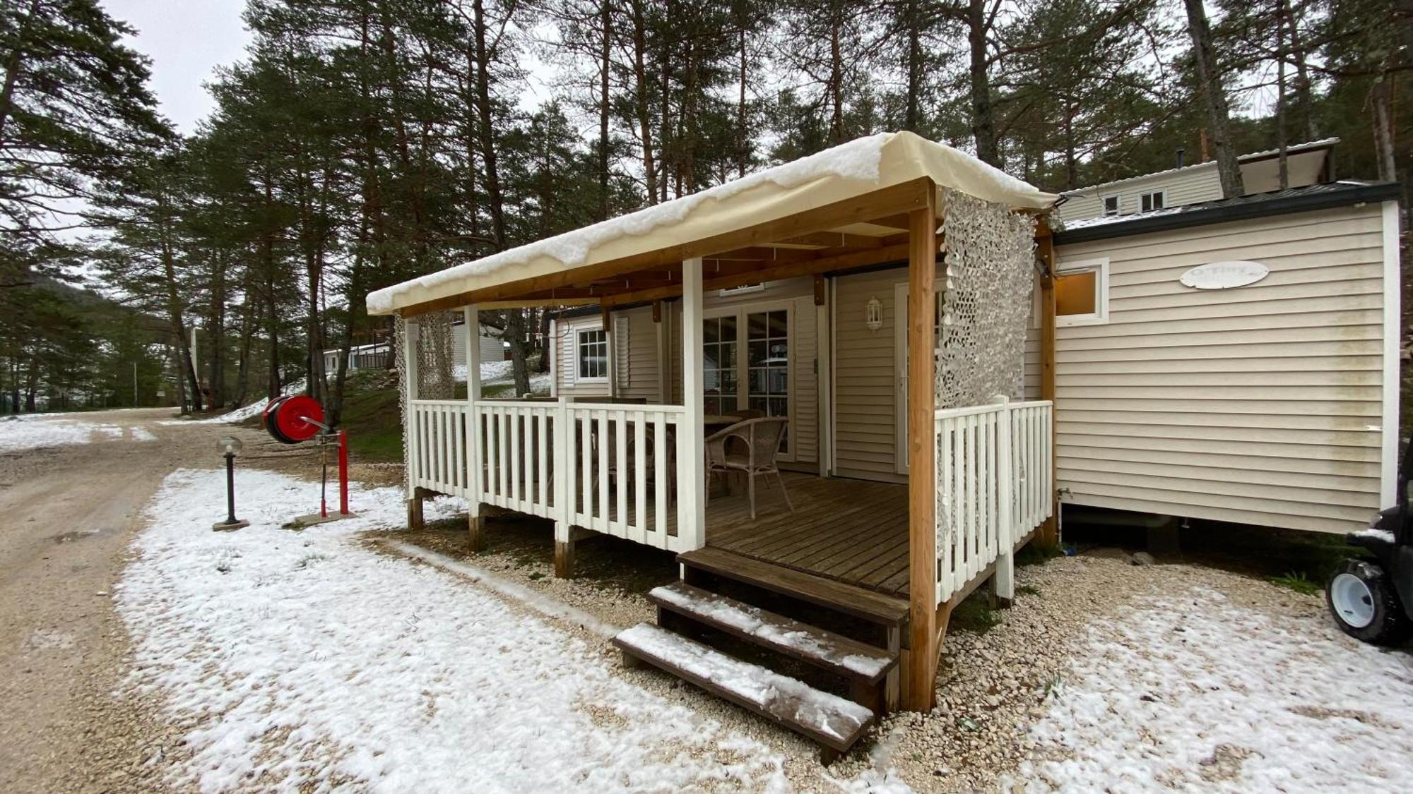 Mobilhome Comfort A La Montagne Saint-Auban  Экстерьер фото